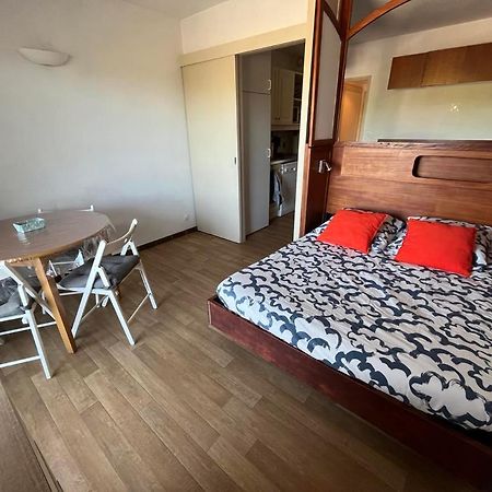 Port De Hyeres Studio 2 A 4 Personnes Avec Parking Экстерьер фото
