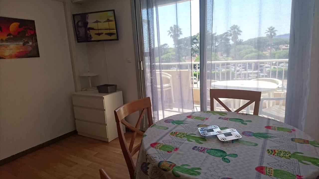 Port De Hyeres Studio 2 A 4 Personnes Avec Parking Экстерьер фото
