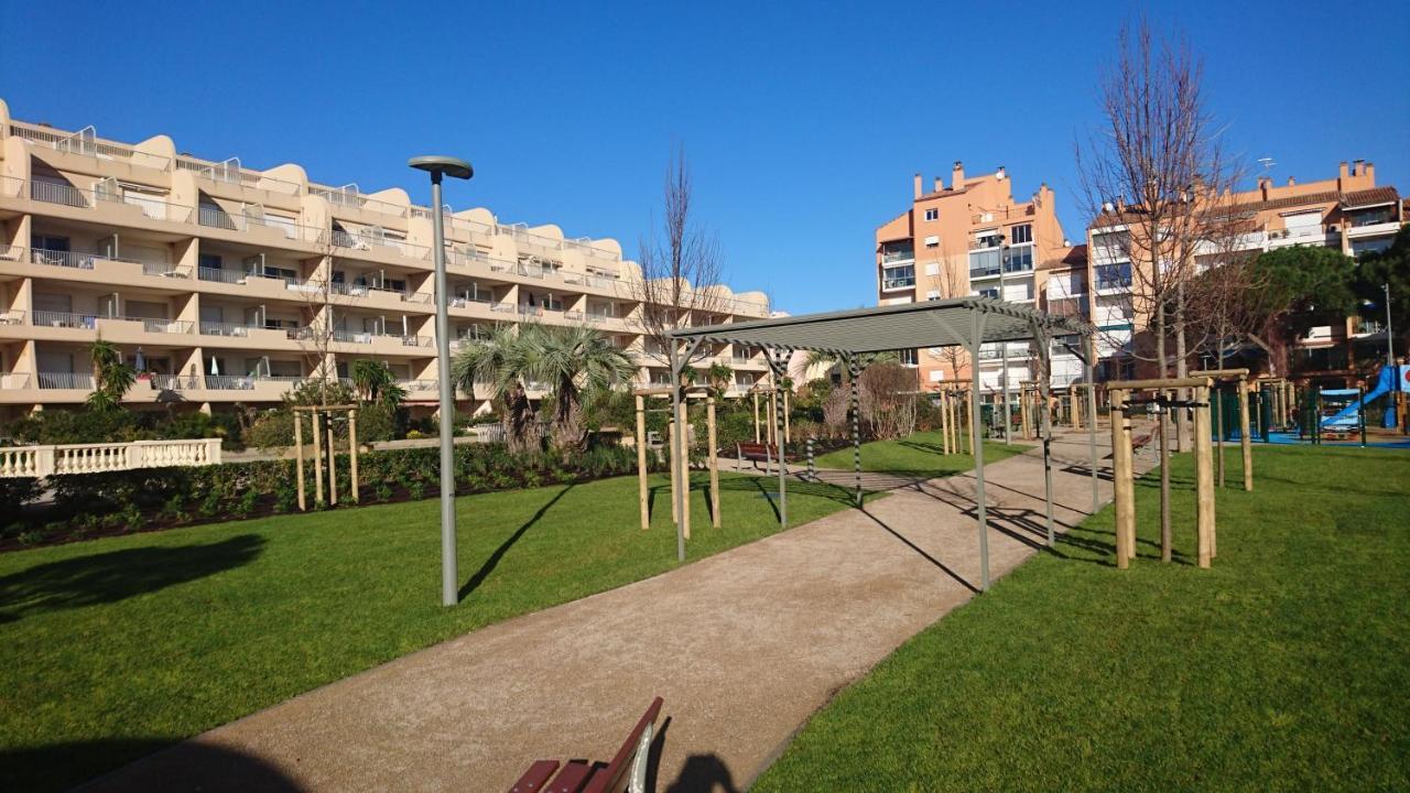 Port De Hyeres Studio 2 A 4 Personnes Avec Parking Экстерьер фото