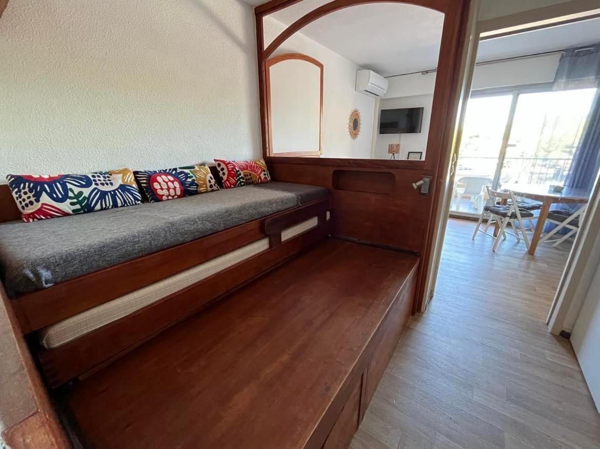 Port De Hyeres Studio 2 A 4 Personnes Avec Parking Экстерьер фото
